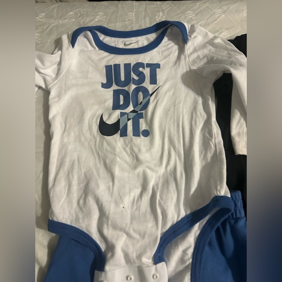 Nike Infant Set - Blue, White, Gray, Black - Picture 2 of 11